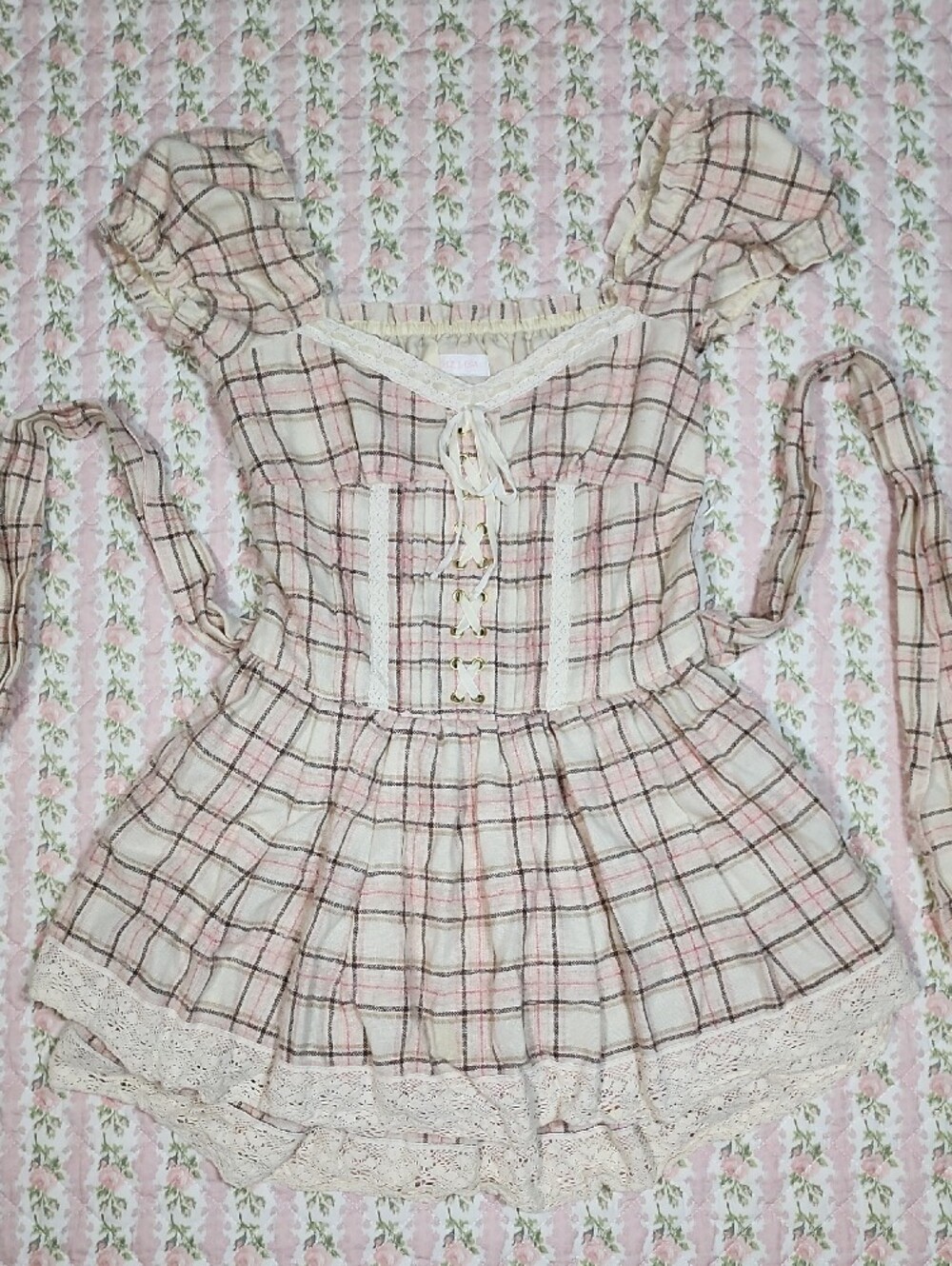 LIZ LISA 🎀 Pink Plaid Lace-Trim Puff Sleeve Mini Dress